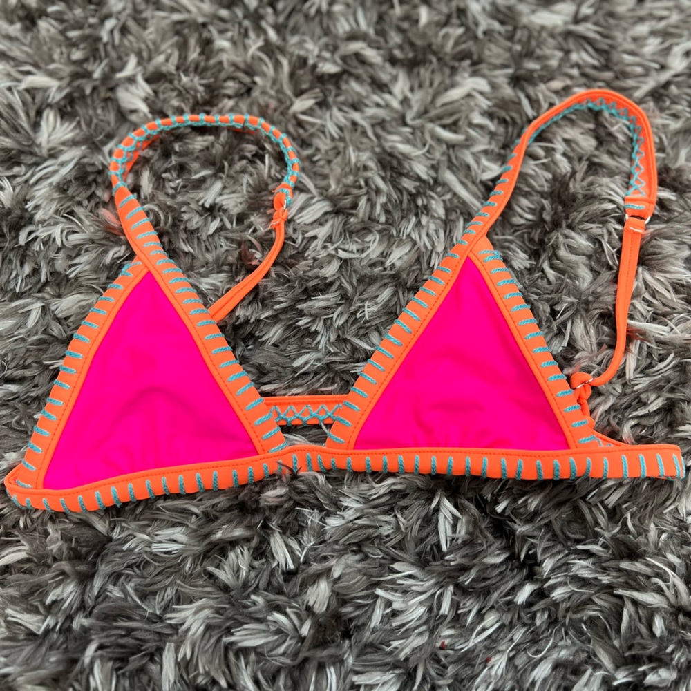 ELLEJAY bathing suit top